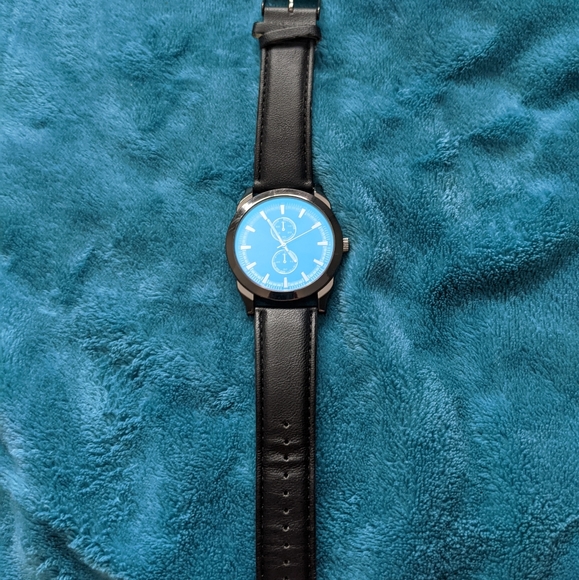 Watch - Picture 1 of 1